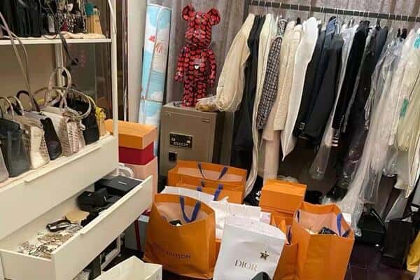 保定市涞源回收一线品牌衣服